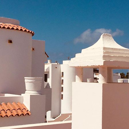 Surfers Retreat (Adults Only) Hostel Corralejo Exterior photo