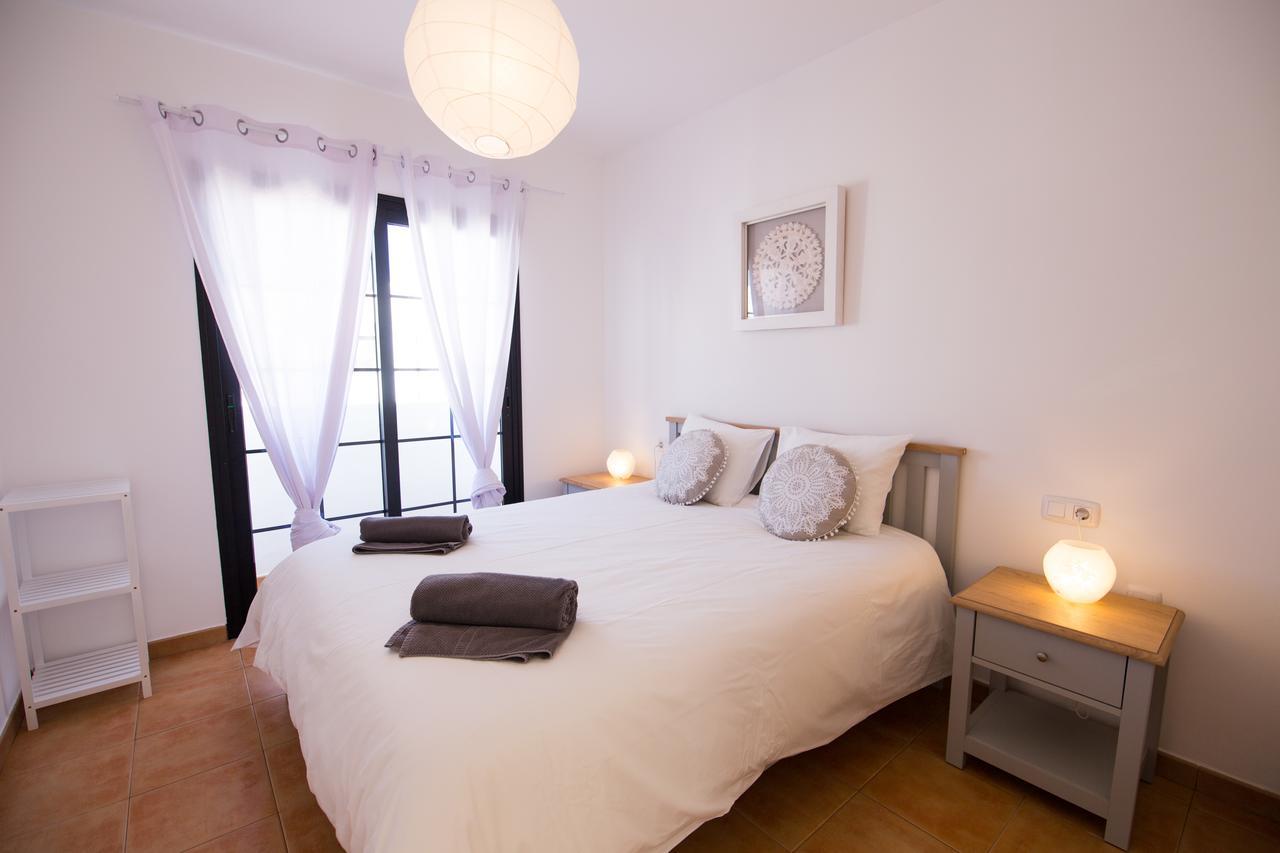 Surfers Retreat (Adults Only) Hostel Corralejo Exterior photo