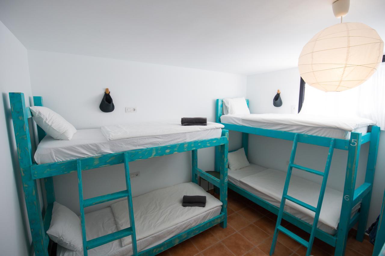 Surfers Retreat (Adults Only) Hostel Corralejo Exterior photo