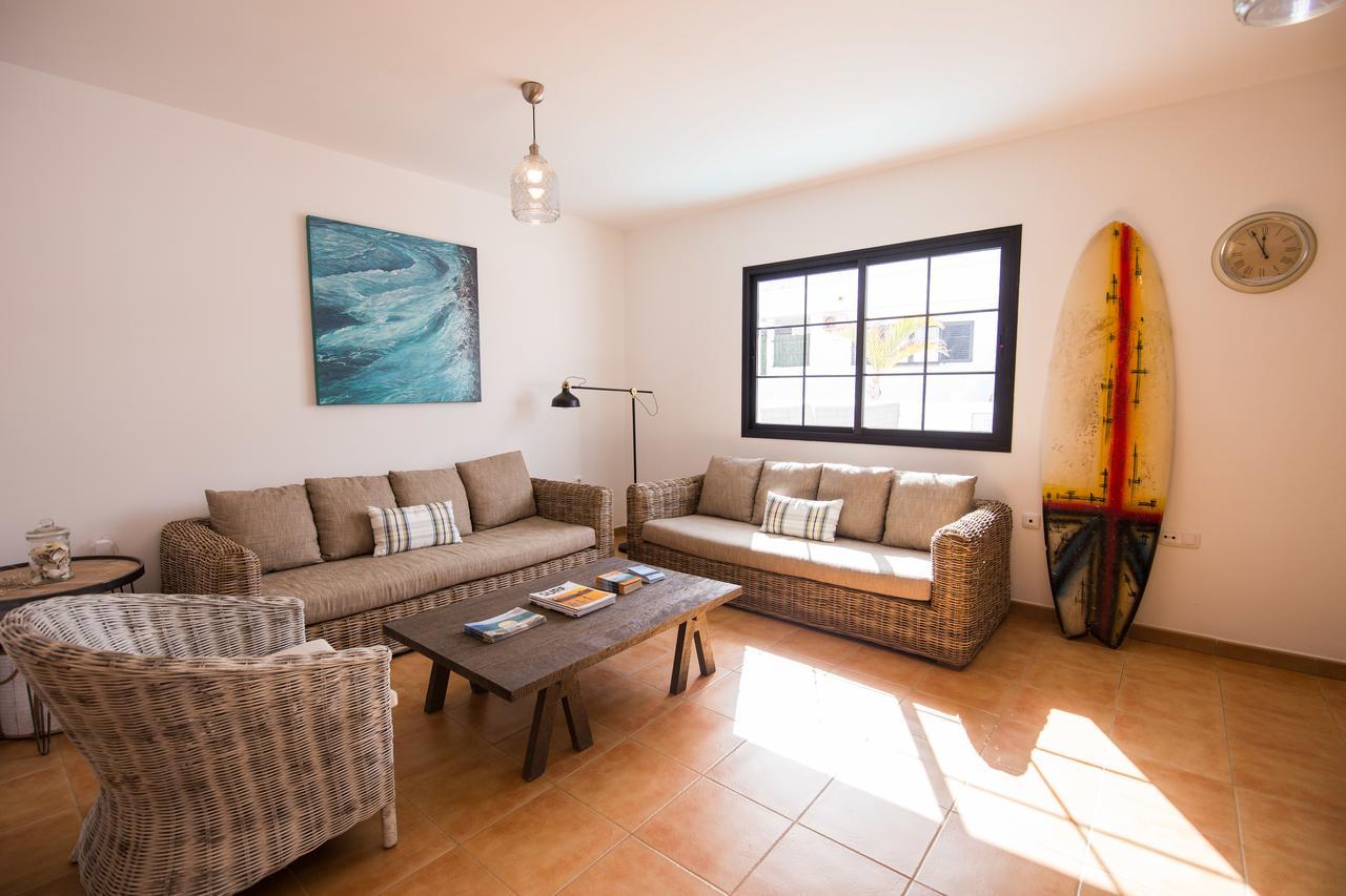 Surfers Retreat (Adults Only) Hostel Corralejo Exterior photo