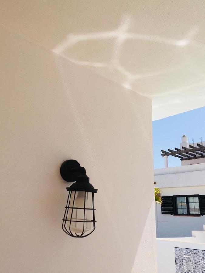 Surfers Retreat (Adults Only) Hostel Corralejo Exterior photo