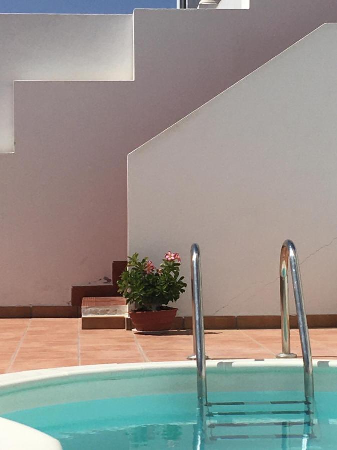 Surfers Retreat (Adults Only) Hostel Corralejo Exterior photo